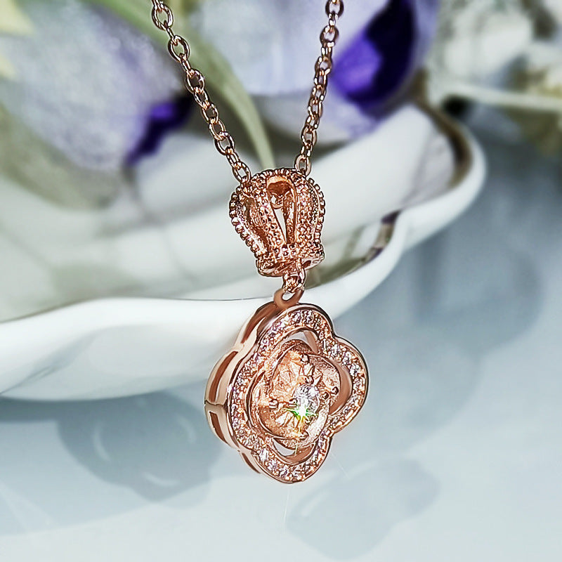 Four-Leaf Clover Pendant Necklace Aura Rene
